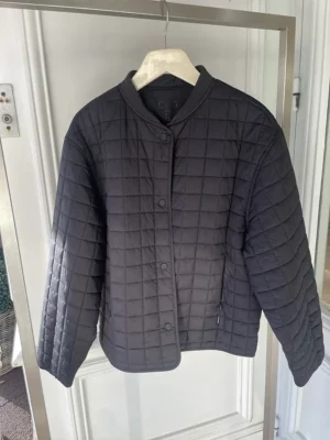 Manteau babik – Closed (vue 2) — Les Boutiques First, Le Moulleau Arcachon